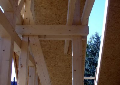 Holz-Fachwerk-Rohbau: Innenansicht