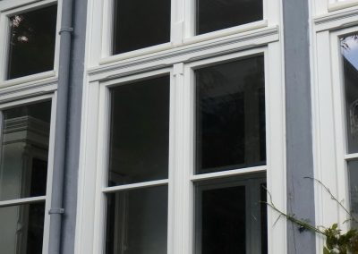Erneuerung der historisch profilierten Fenster
