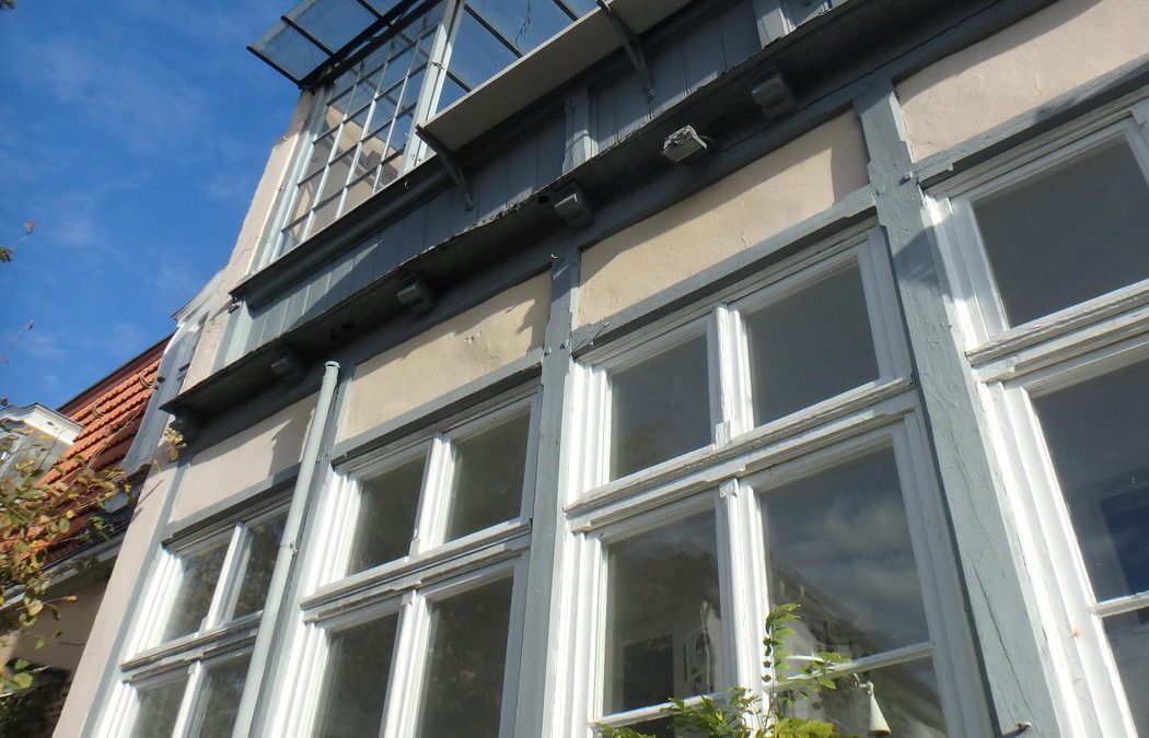 Erneuerung Fensteranlage mit historischer Profilierung an Wintergarten